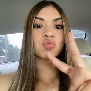 Meet your Posher, Katelyn